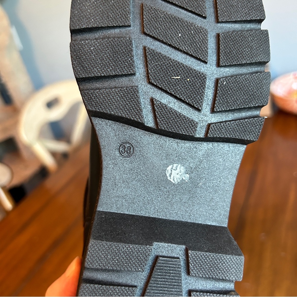 KURT GEIGER Womens Black Quilted Combat Moto Boots with Buckles Size 38 - Picture 7 of 9